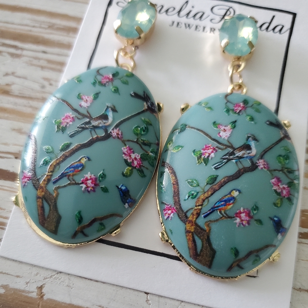 AmeliaPanda Jewelry Floral Earrings - Picture 2 of 2
